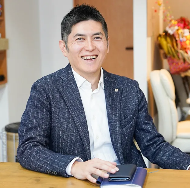 代表 竹内 靖治